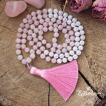 Náhrdelník Japa Mala z růženínu a praskaného křišťálu