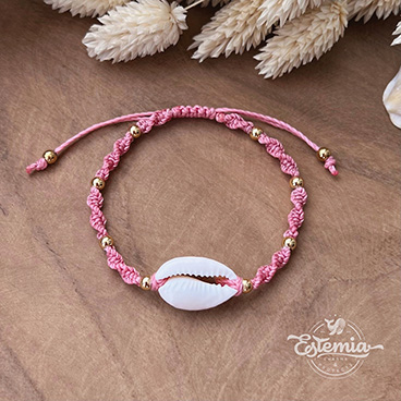 Šňůrkový shamballa náramek s kauri mušlí růžový