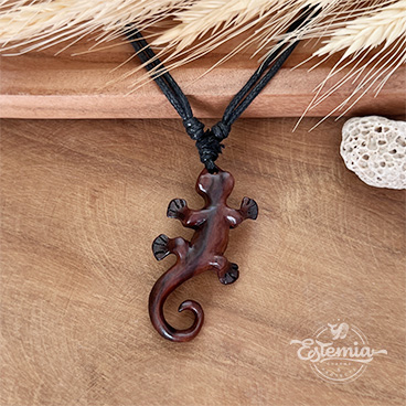 Dřevěný náhrdelník Gekon