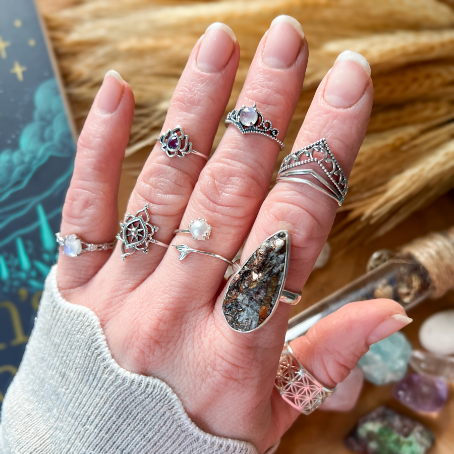 Stříbrný prsten s měsíčním kamenem Antheia - Ag925